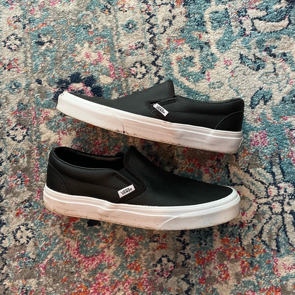 Slip on Black Leather Vans